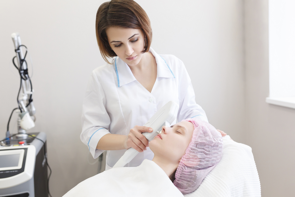 Qual é o tratamento para cicatriz da acne?