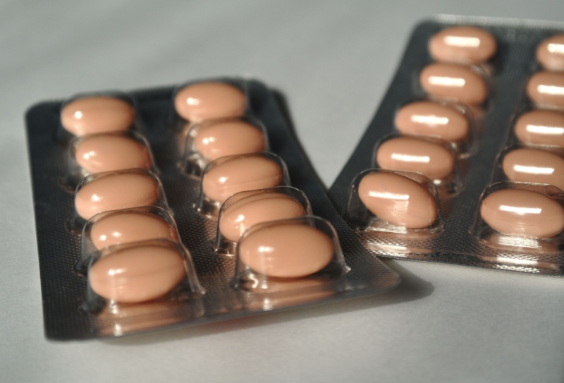 Isotretinoína é segura para tratar acne? Entenda como deve ser feito o uso